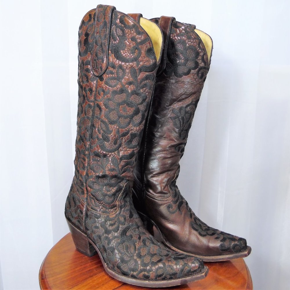 Corral Distressed Brown Embroidered Boots